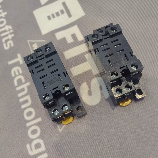 Soquete de Relé 250 VCA 10 a Omron PF083A